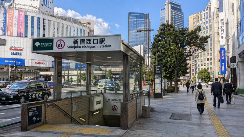 新宿西口駅画像